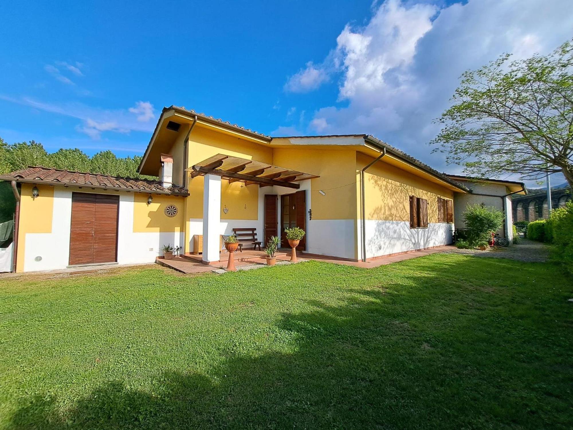 Residence Villa Ungaretti Lukka Zewnętrze zdjęcie