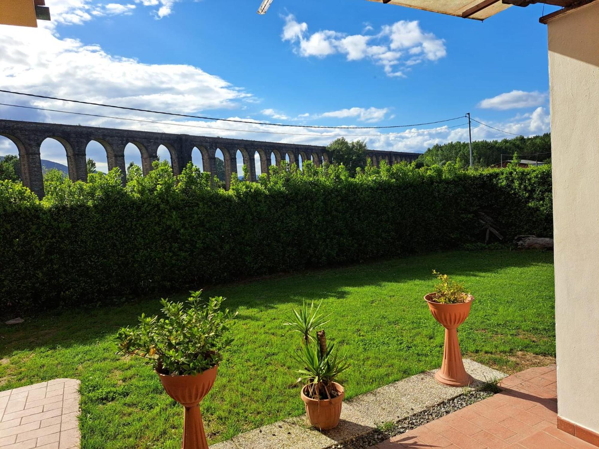 Residence Villa Ungaretti Lukka Zewnętrze zdjęcie